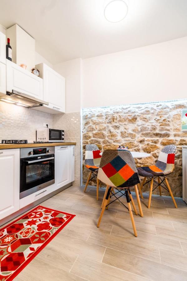 Studio Apartman Mirela Kastel Stafilic Kaštela Kültér fotó