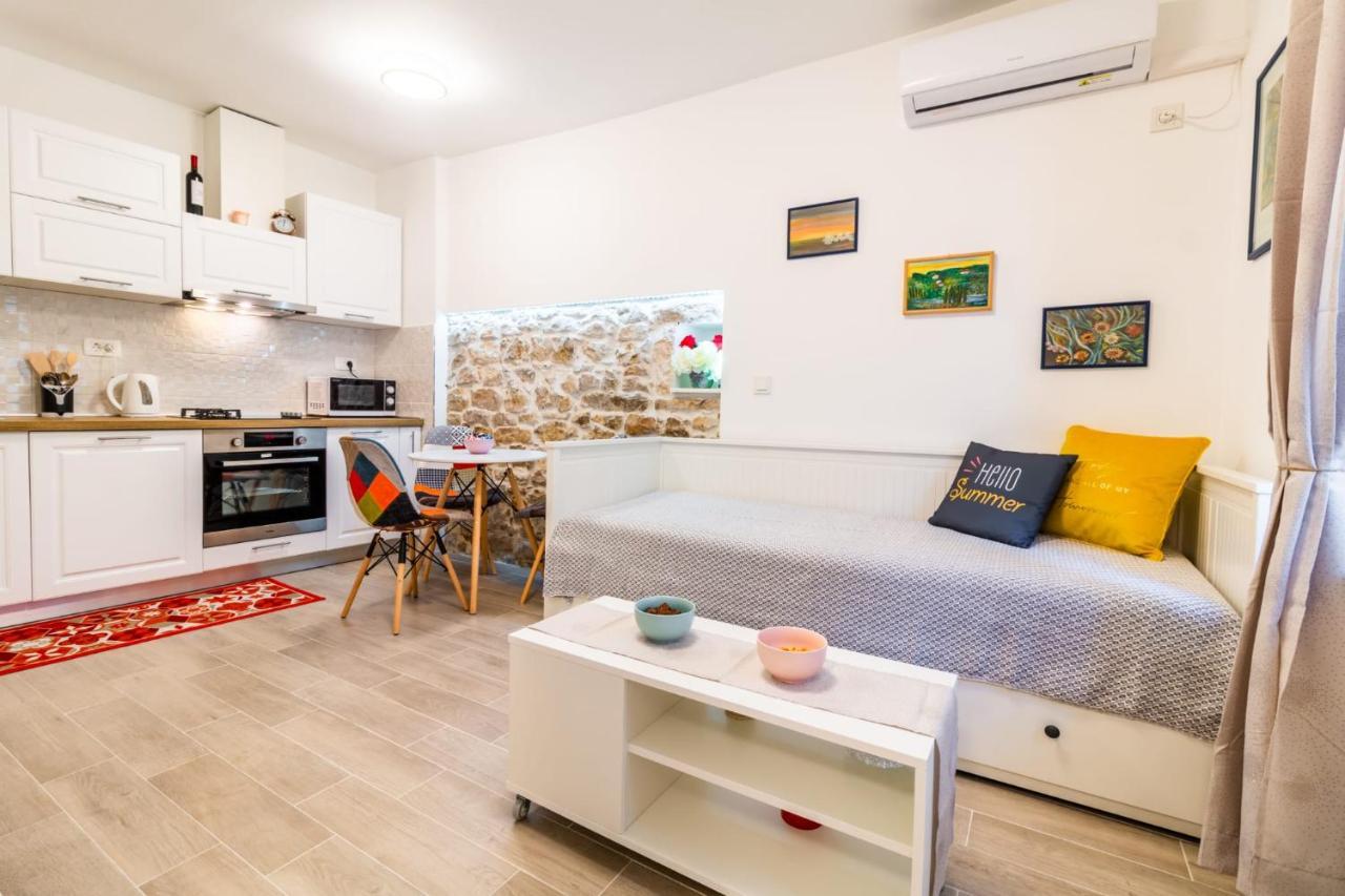 Studio Apartman Mirela Kastel Stafilic Kaštela Kültér fotó