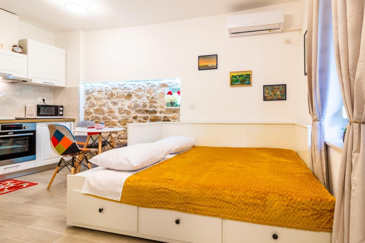 Studio Apartman Mirela Kastel Stafilic Kaštela Kültér fotó
