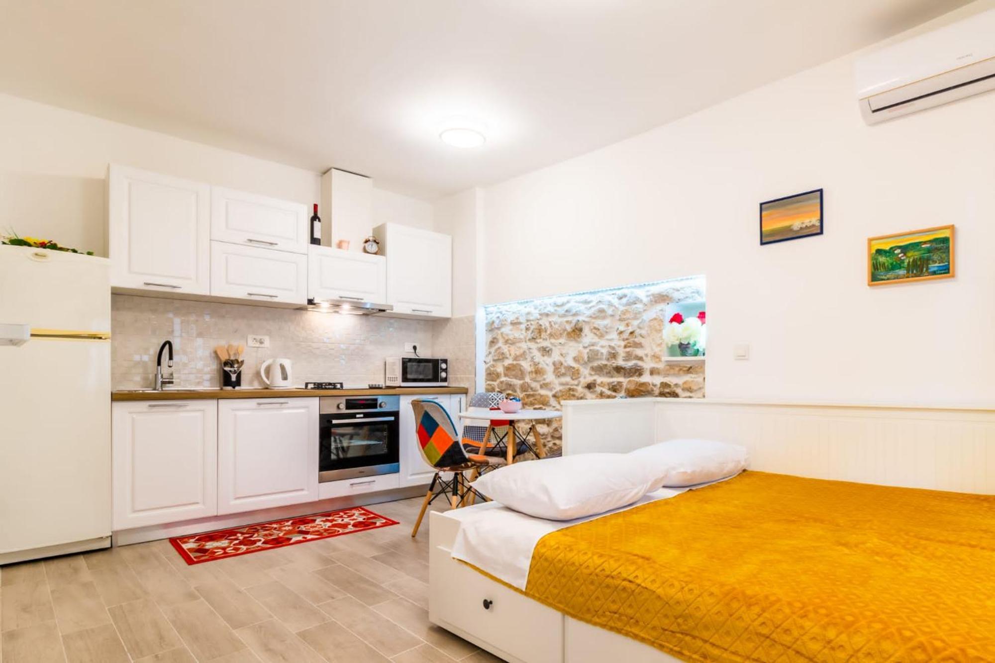 Studio Apartman Mirela Kastel Stafilic Kaštela Kültér fotó